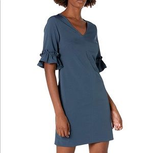 Ruffle Half Sleeve V-Neck Sheath Dress